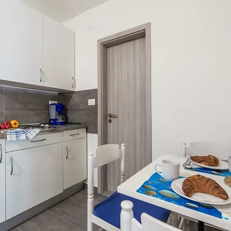 Apartment Davor *