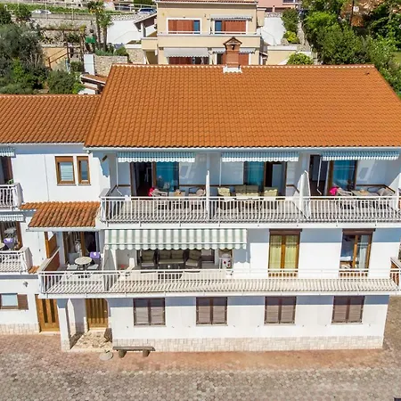 Davor Apartment *